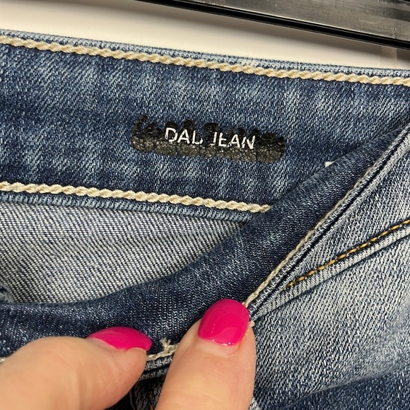 Judy Blue Womens Dad Jeans 13/31 Med Wash Frayed Hem Straight Leg Relaxed Fit - Picture 4 of 15